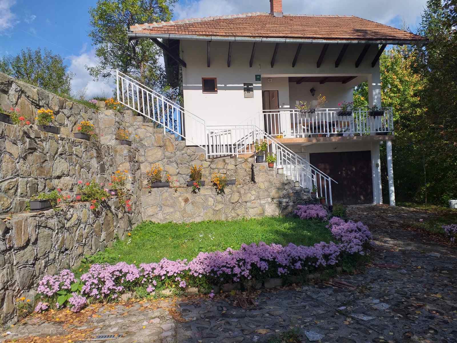House with land in Semizovac near Sarajevo