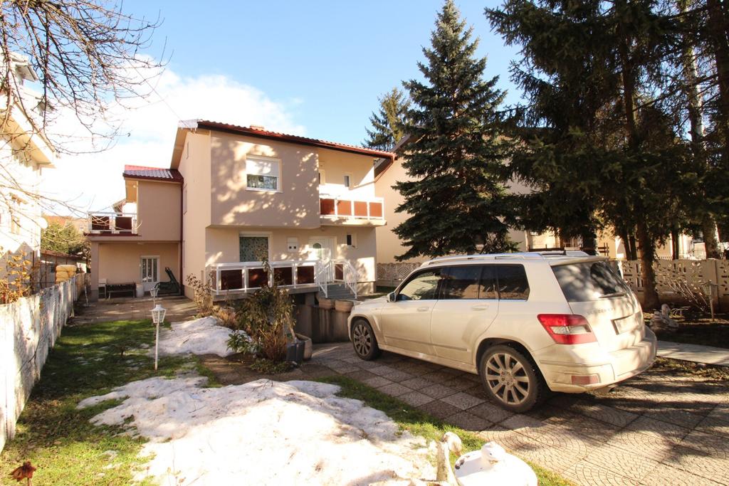 House in elite area – Lužani, Ilidža