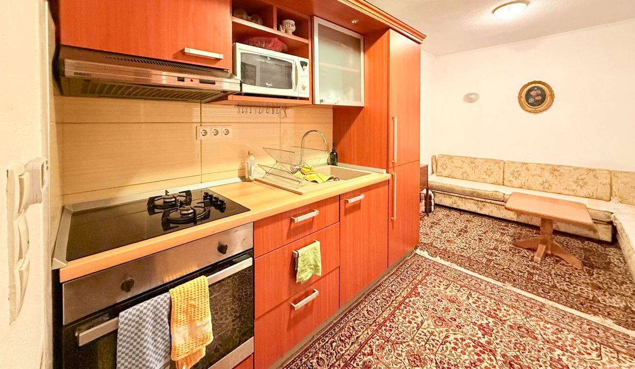 787ba5a1-fc09-4ca3-aff7-031222fca182