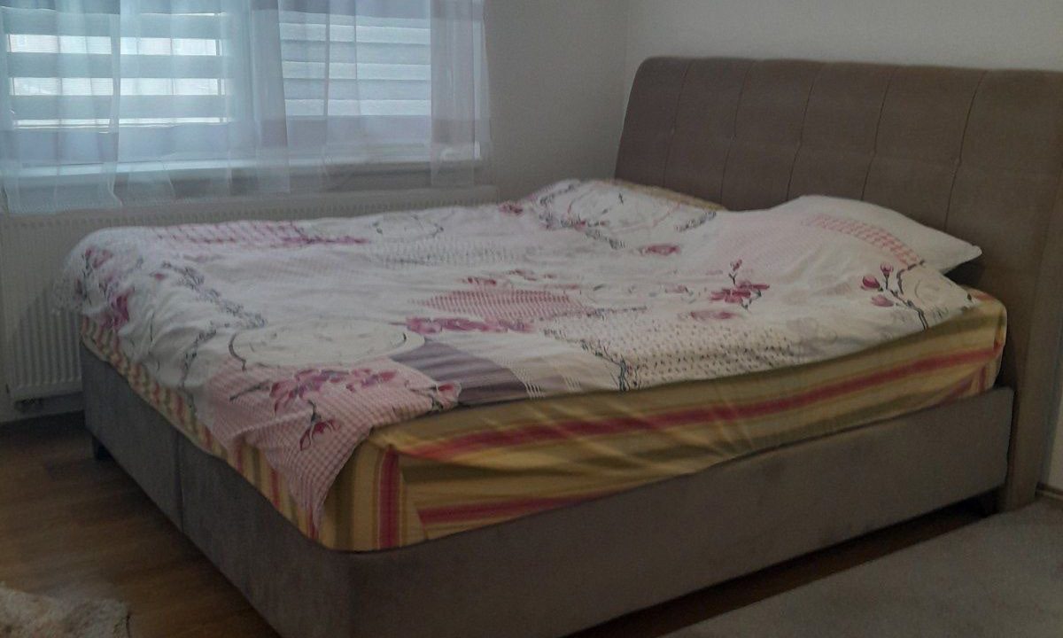 0373bf09-f5f8-4e81-a5ec-2712037dd967