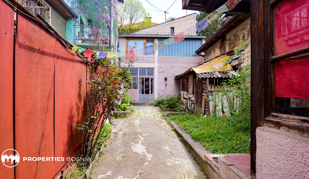 P1023037